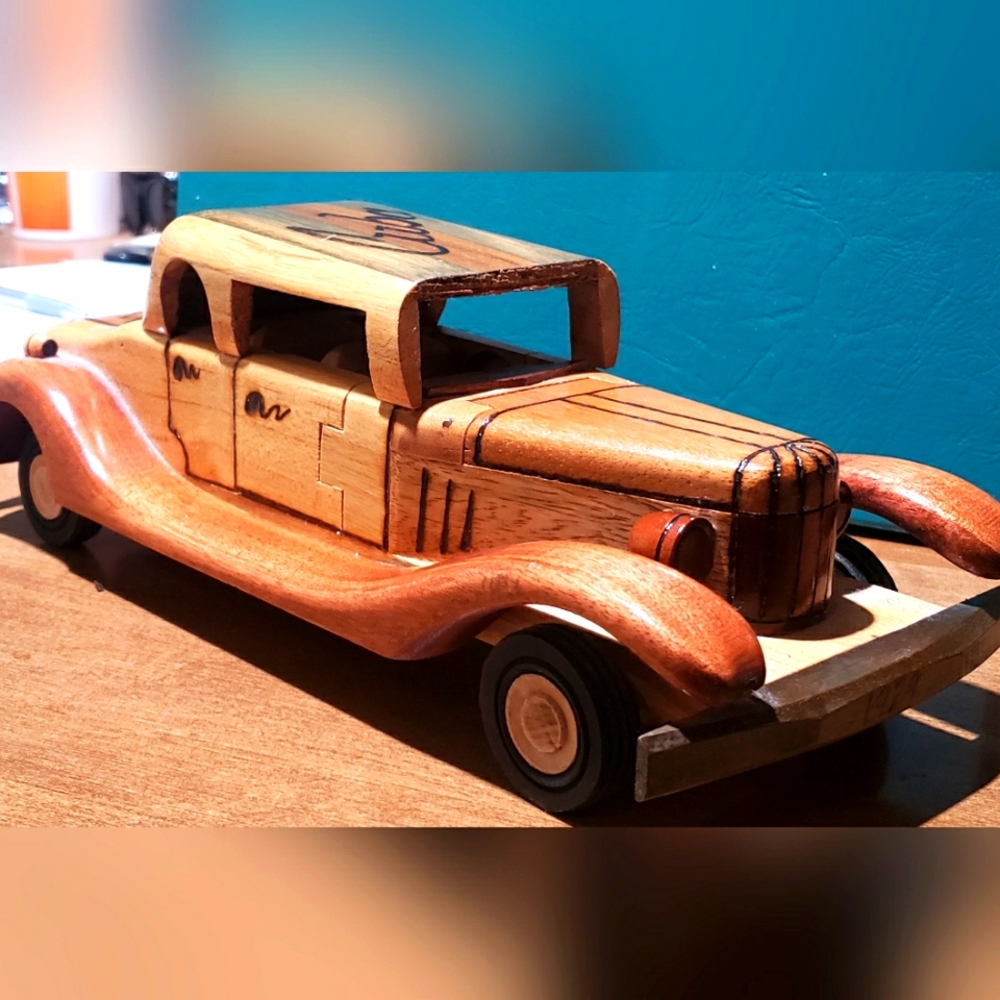 Cuban wood handicraft